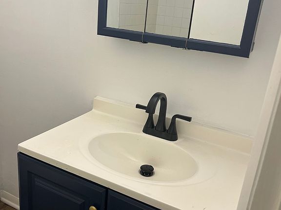 4th image of 439 Prairie Ave #2-C