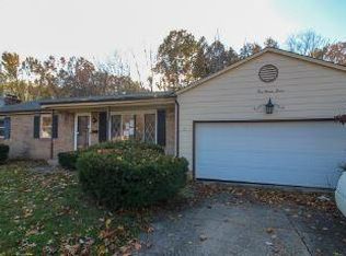 527 Oakridge Dr, Youngstown, OH