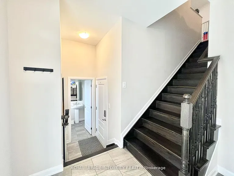 1042 Parabolica Way — Photo 6