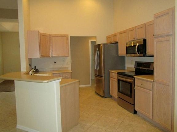 4th image of 12 Anton Ct #1