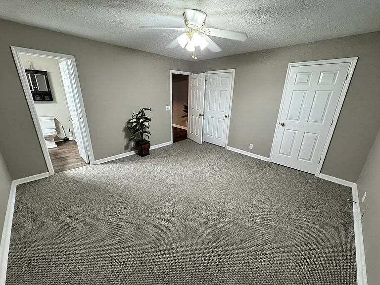 Large Bedrooms 13 x 17