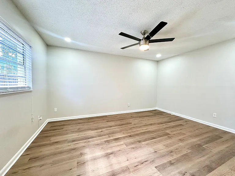 526 S Eola Dr — Photo 21