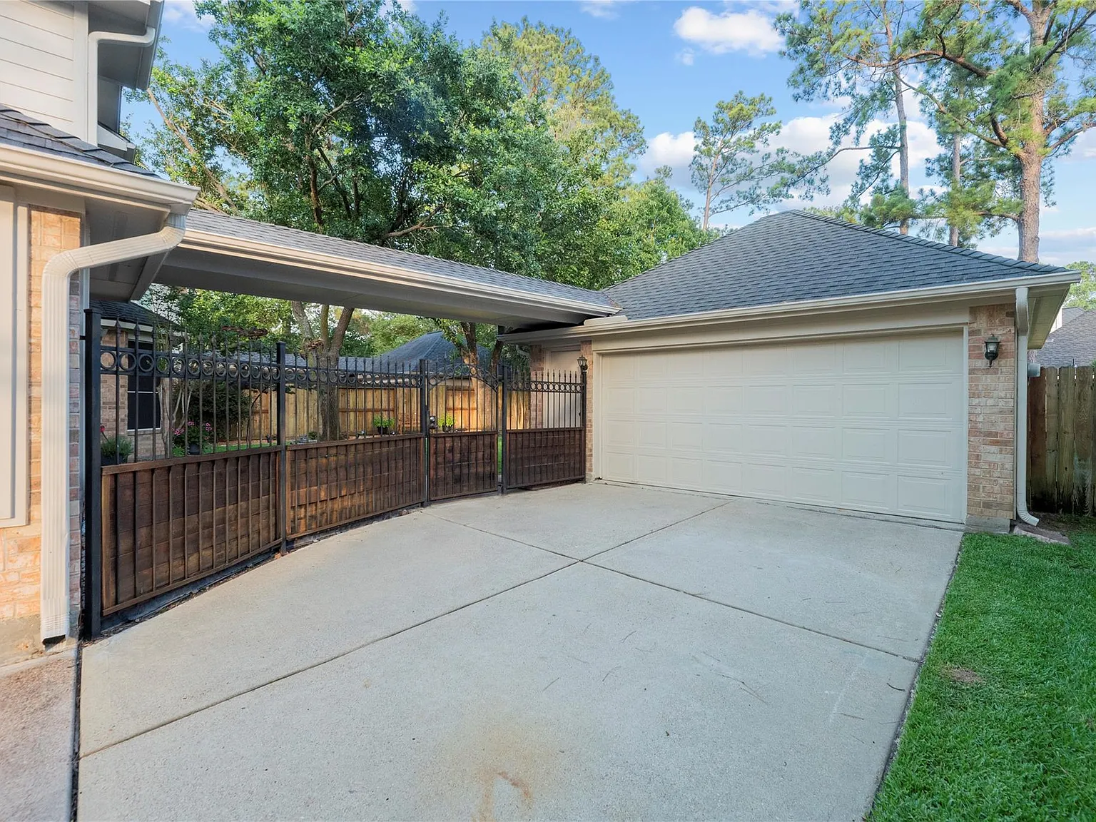 4 bed, 2.5 bath, 2749 sqft, $3,250 — Photo 4