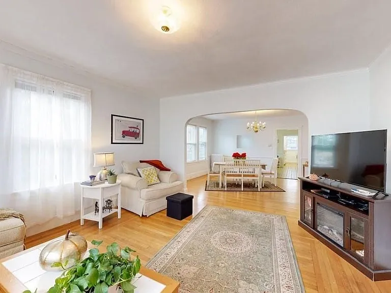 31 Blodgett Ave — Photo 9