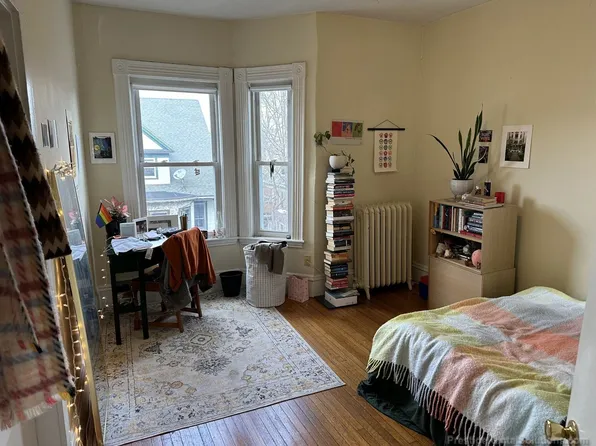 38 Ridgemont St #22, Allston, MA 02134