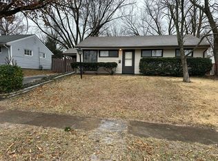7832 Atherstone Dr, Saint Louis, MO 63121