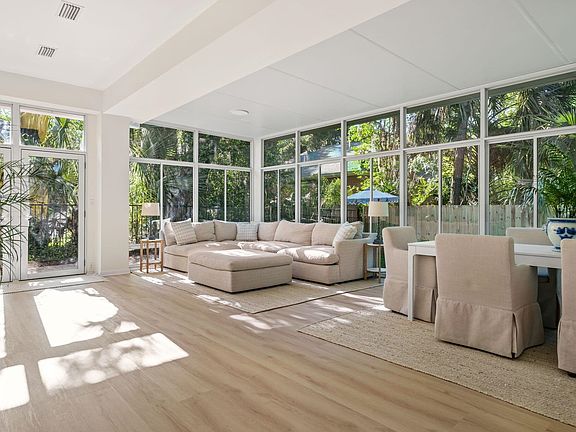 3rd image of 141 Bouganvilla Dr