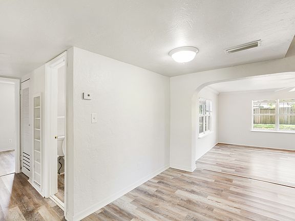 3rd image of 140 SE Serenata Ct #1RENT