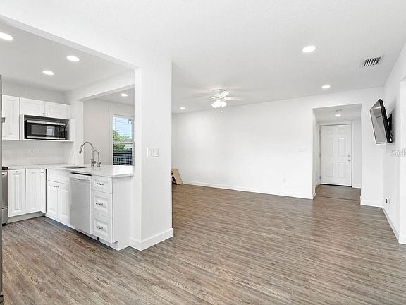 5th image of 2601 34th Ave N