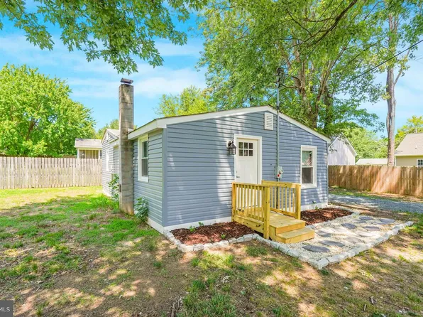 227 Dale Dr, Colonial Beach, VA 22443