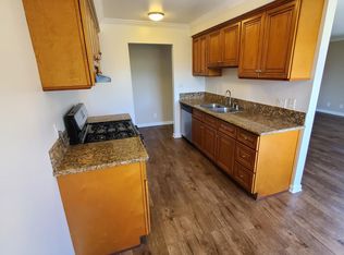 343 E 18th St APT C, Costa Mesa, CA 92627