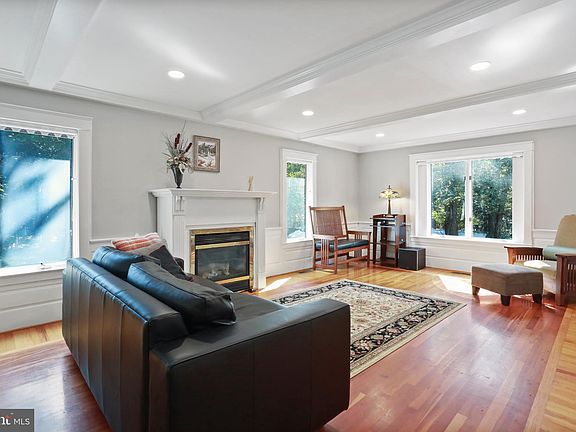 5th image of 162 Hartman Ct