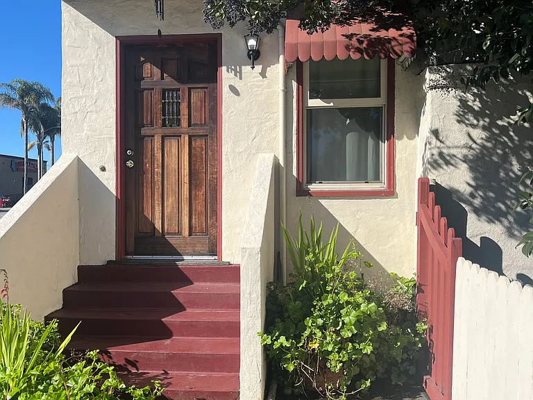 631 Water St — Photo 13