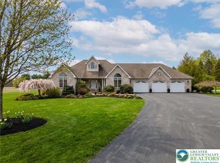 1089 Deemer Rd, Bath, PA 18014