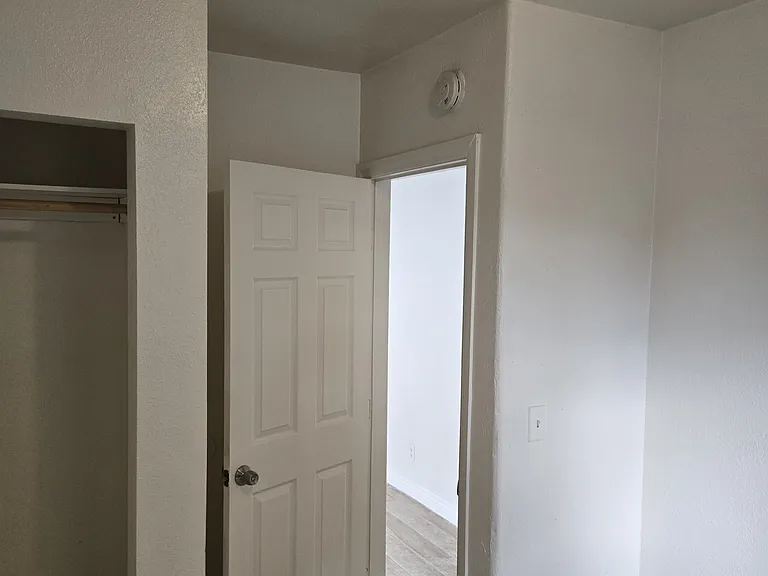 18A E 56th St #18A — Photo 16