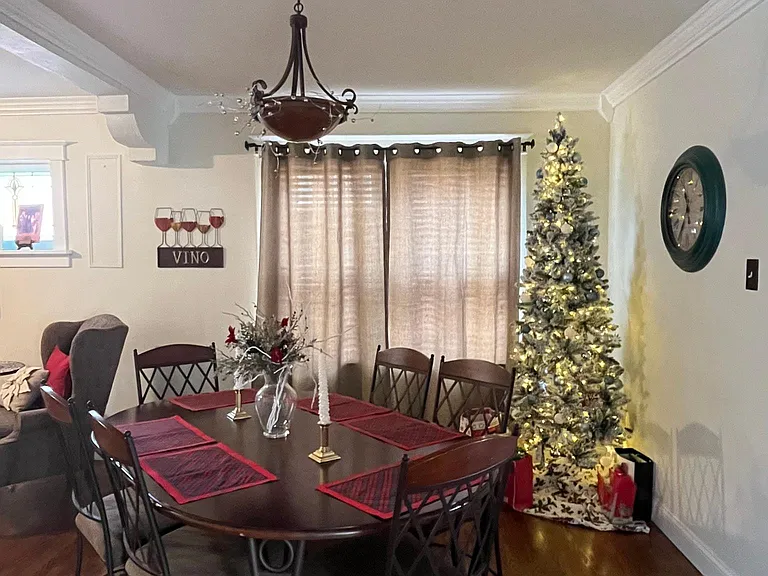 1464 Sproule Ave — Photo 12