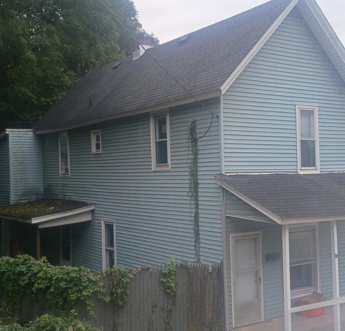 3 bed, 1.5 bath, 1392 sqft, $1,100 — Photo 2