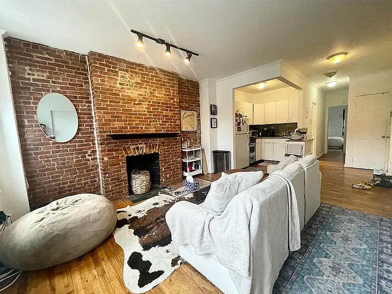 686 9th Ave #2A — Photo 4