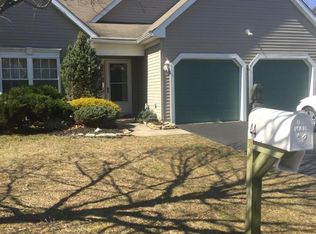44 Skyline Dr, Lakewood, NJ 08701