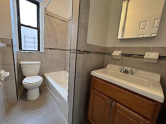 5th image of 3175 Grand Concourse APT 4C