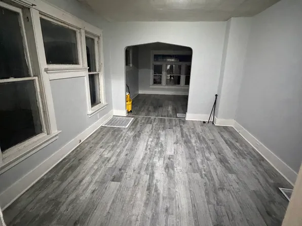 521 E 21st St Floor 1, Erie, PA 16503