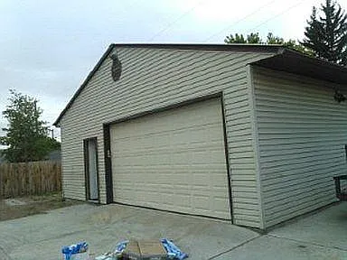 1140 Merritt Dr — Photo 4