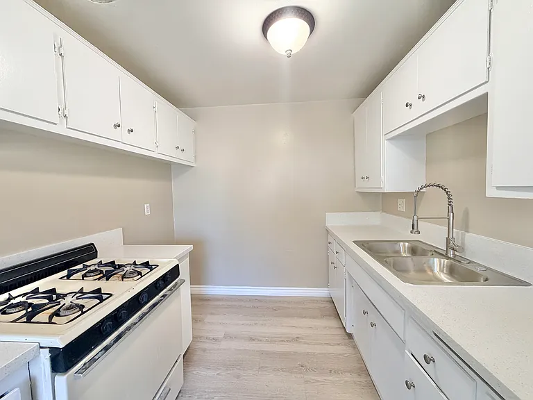 448 Terry Way #D — Photo 5