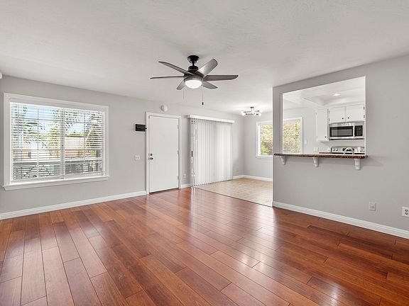Entry into living room area