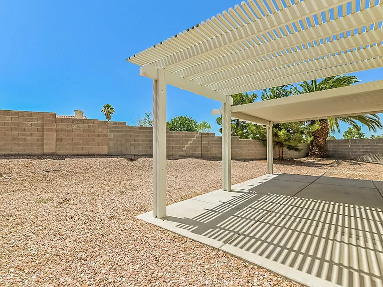 2642 Ridgewater Cir — Photo 16