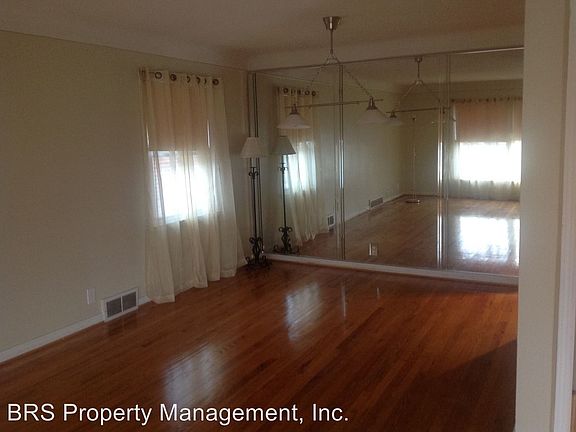4th image of 12841 Oak Park Blvd