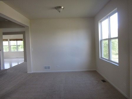 4th image of 919 Singing Hills Dr