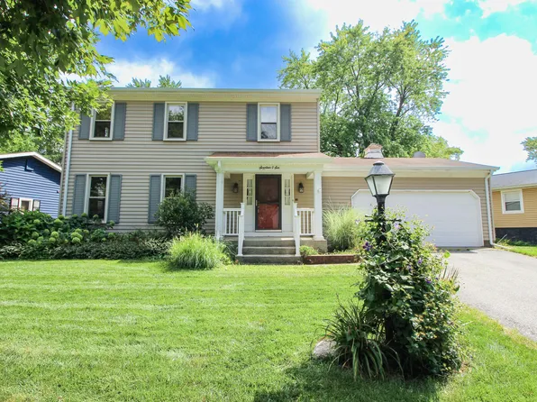 1706 Peachtree Dr, Valparaiso, IN 46383