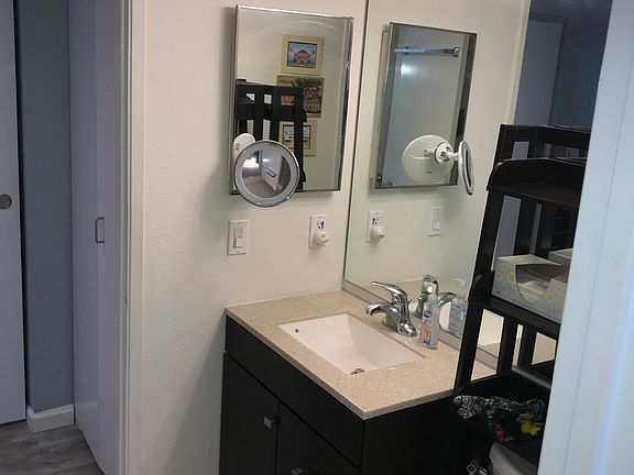 5th image of 140 Uwapo Rd APT 20-101