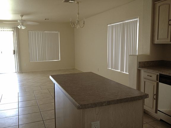 4th image of 11425 W Windsor Ave