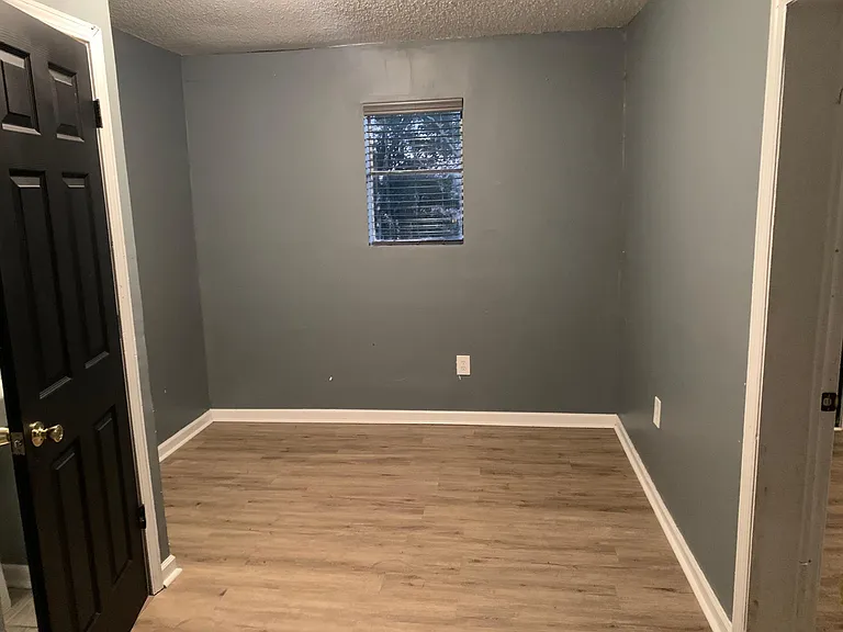 375 Shelley Dr #B — Photo 8