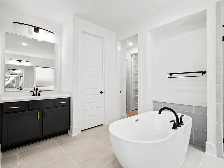 1911 Golden Leaf Dr — Photo 15