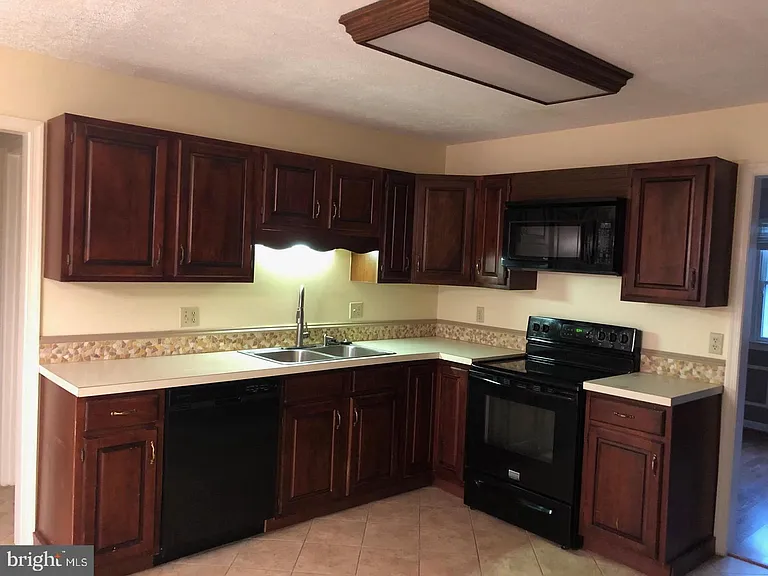116 Mill Race Dr — Photo 2