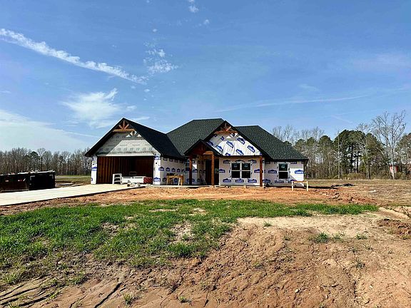 2nd image of 290 Big Oaks Rd