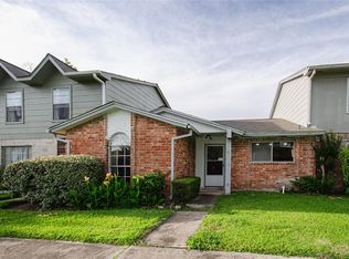6403 S Briar Bayou Dr, Houston, TX 77072