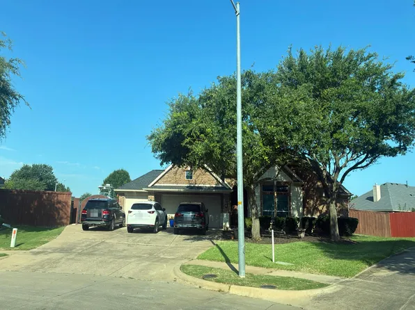 2256 Sparrow Hawk Ct, Grand Prairie, TX 75052