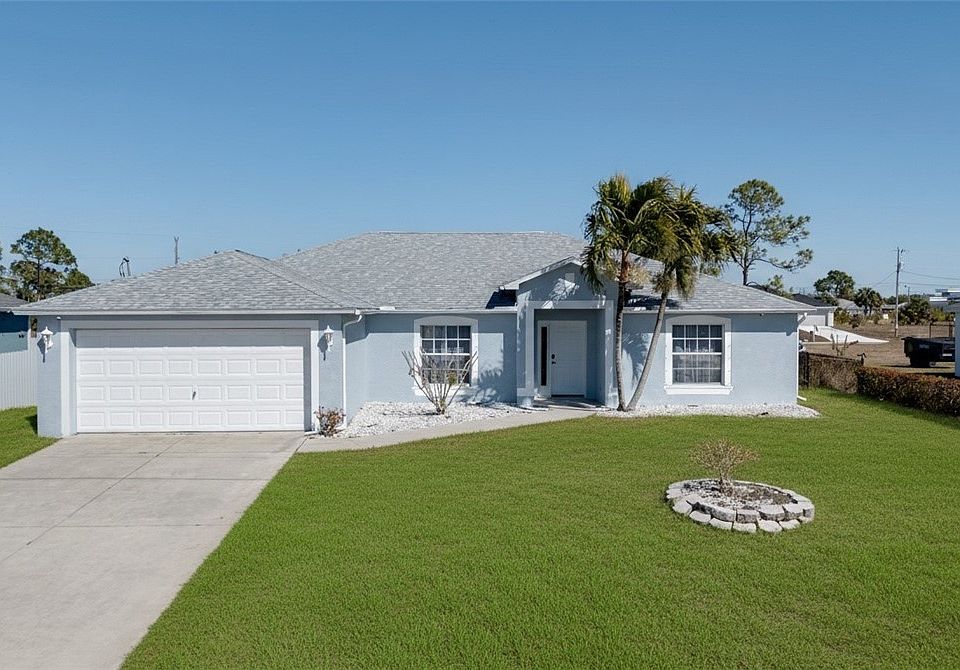 1st image of 4305 NE 20th Pl