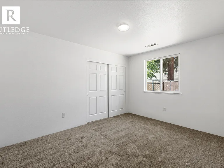 164 S Haskell St — Photo 7