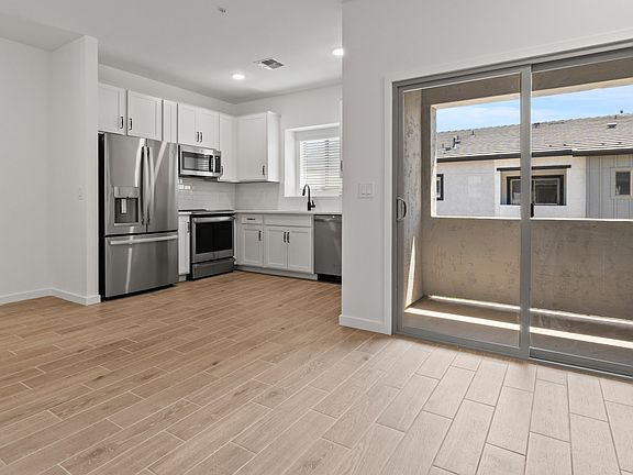 Kitchen with access to balcony