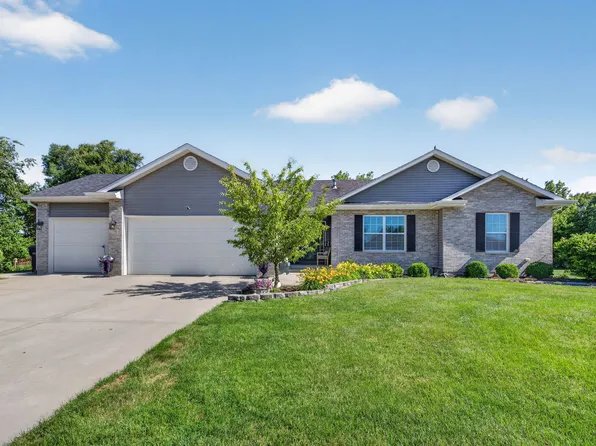 800 E Short Dr, Coal City, IL 60416