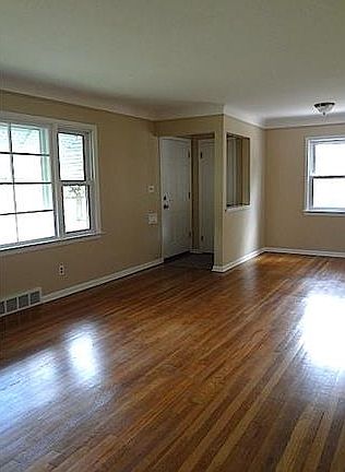 3rd image of 29998 Truman Ave