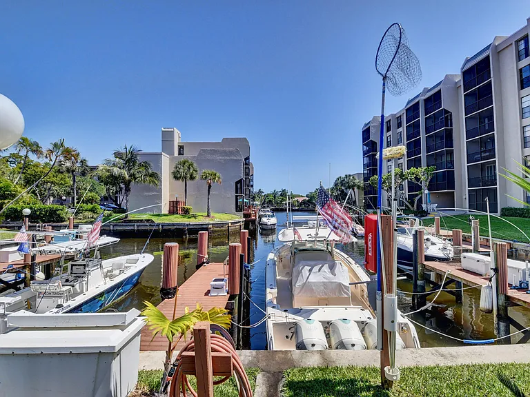 17 Royal Palm Way #603 — Photo 47