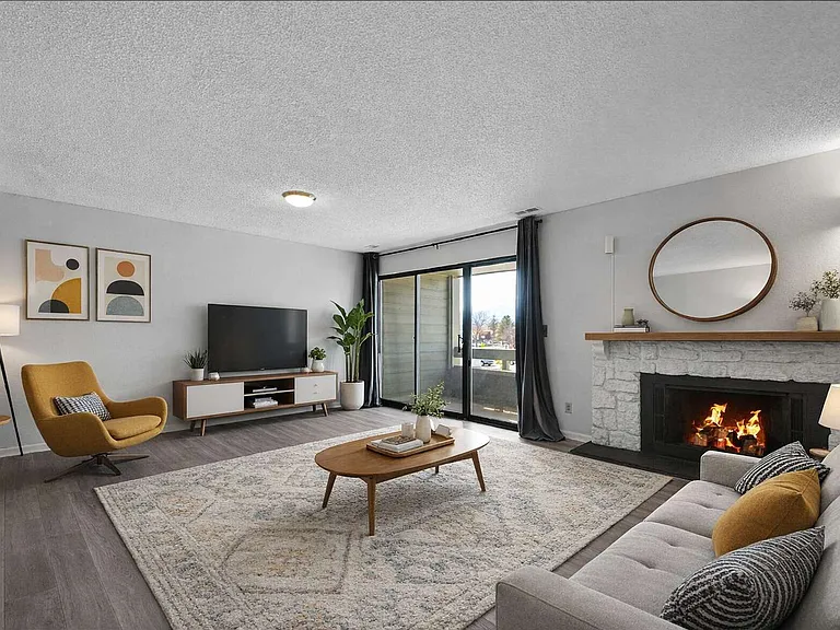 148 W Rockrimmon Blvd #201 — Photo 10
