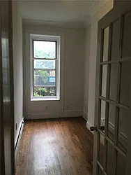 Rented by R New York