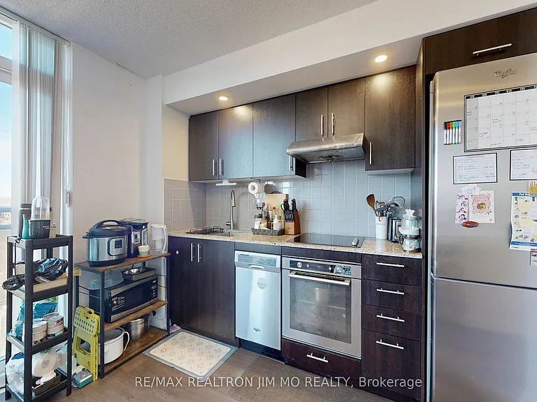 255 Village Green Sq #808 — Photo 18