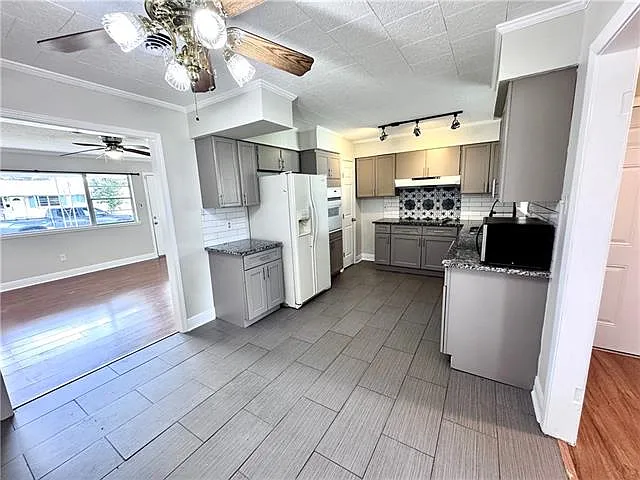 4312 Tartan Dr — Photo 17